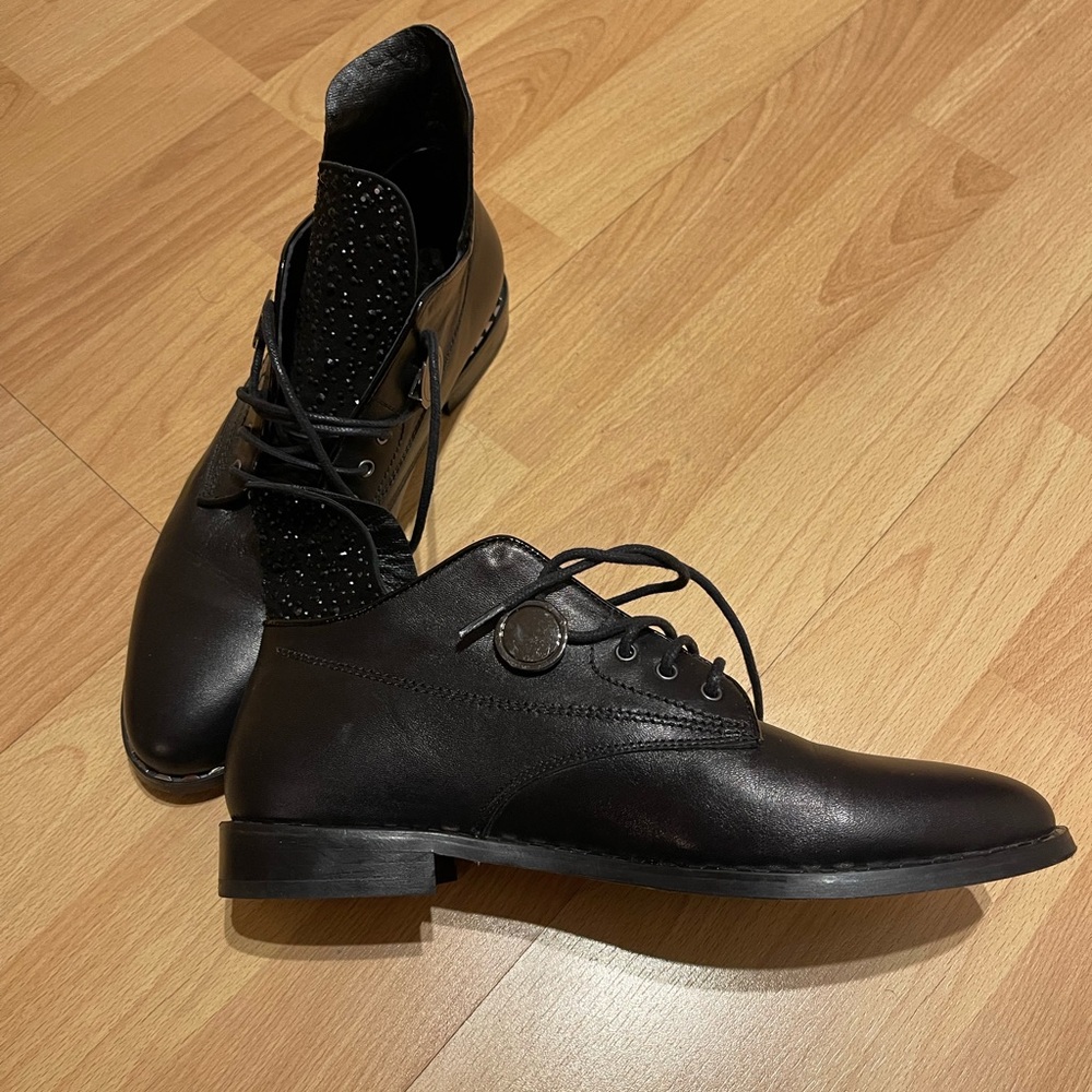 Short winter booties in perfect condition